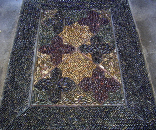 mosaic_pebble_foyerstar.JPG
